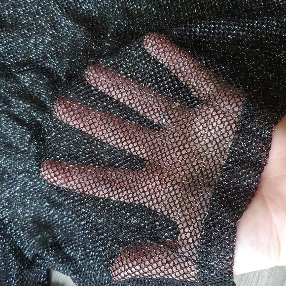 🖤fishnet top - Picture 3 of 6